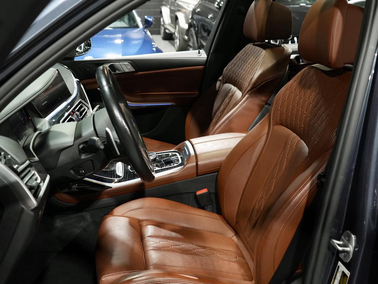 2021 BMW X7 BMW M50i Photo