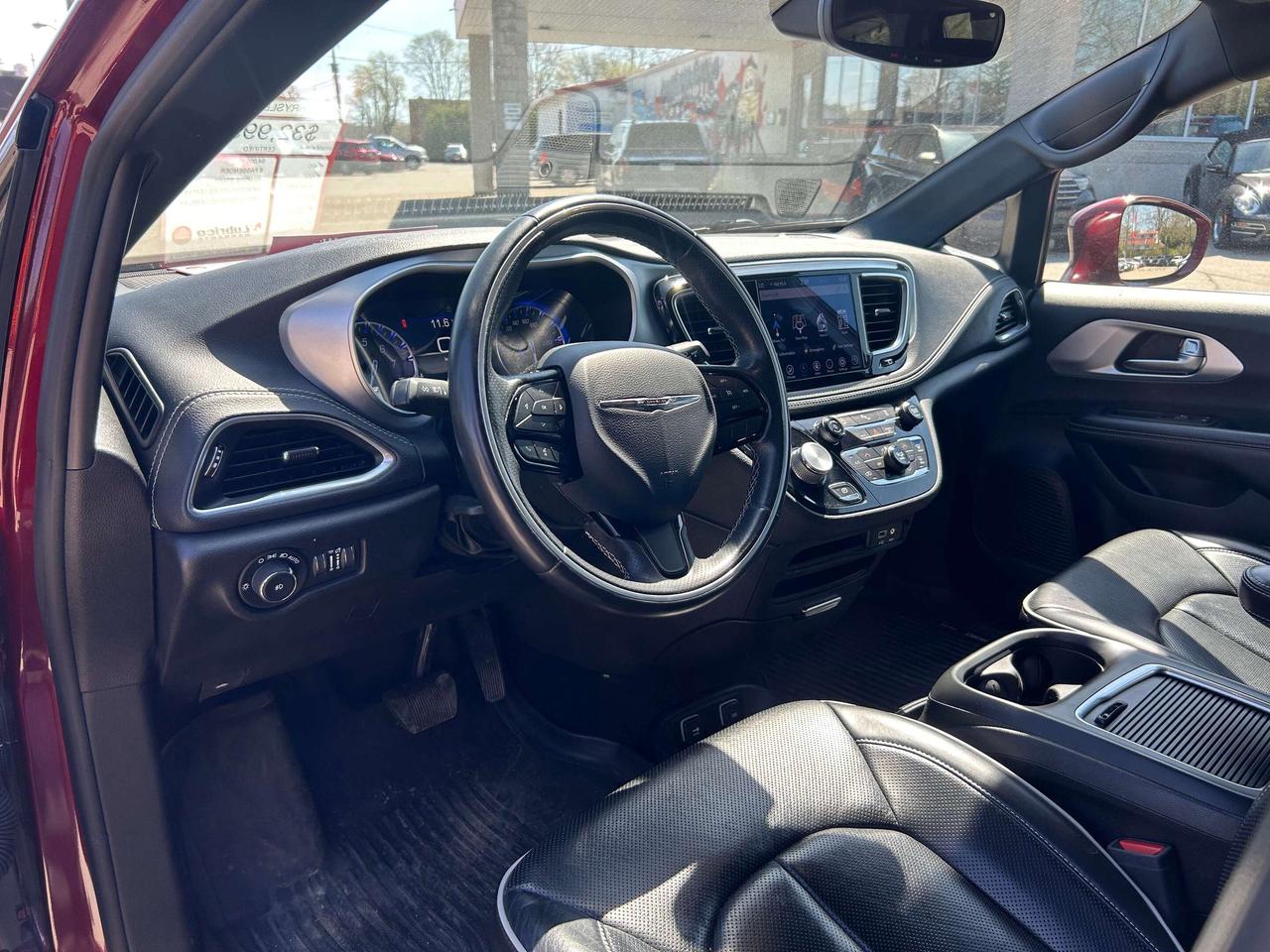 2020 Chrysler Pacifica LTD, 8 PASS, REMOTE START, HEATED/ COOLED LEATHER! - Photo #11