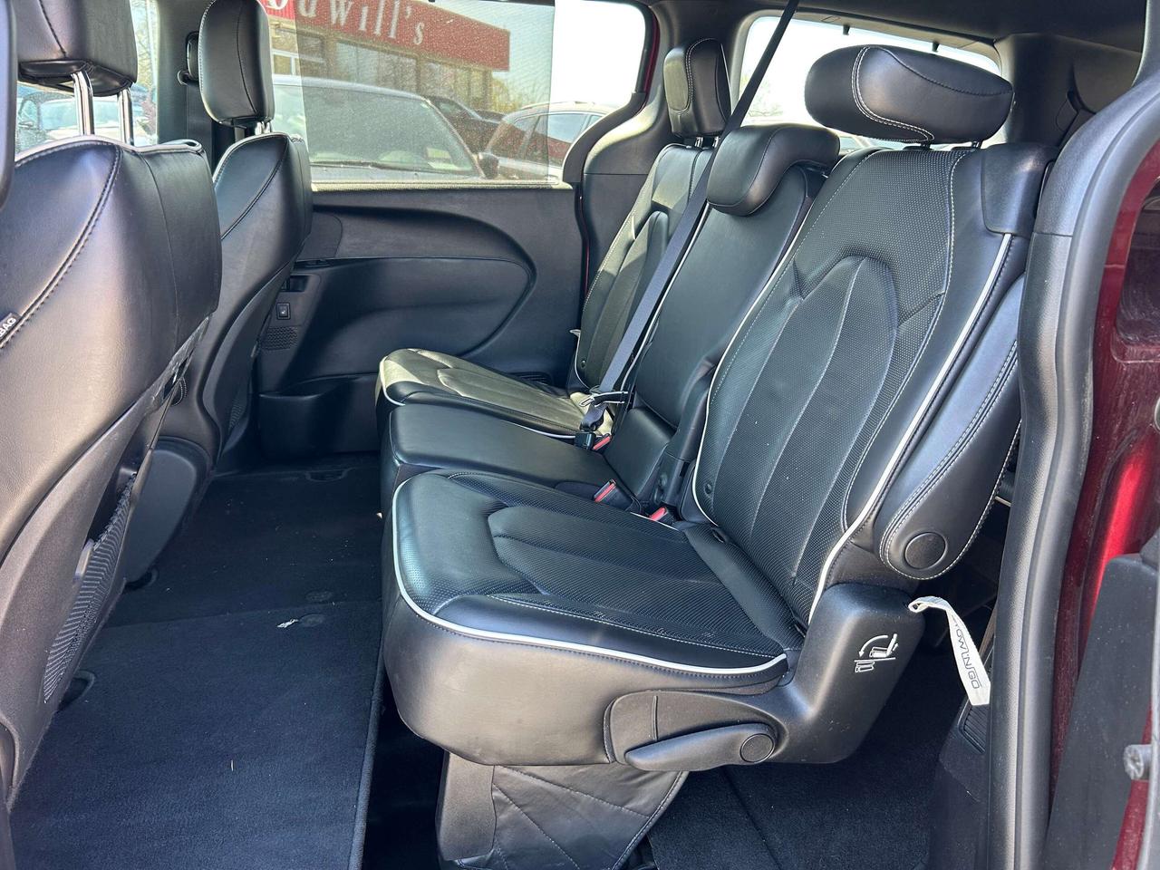 2020 Chrysler Pacifica LTD, 8 PASS, REMOTE START, HEATED/ COOLED LEATHER! - Photo #19