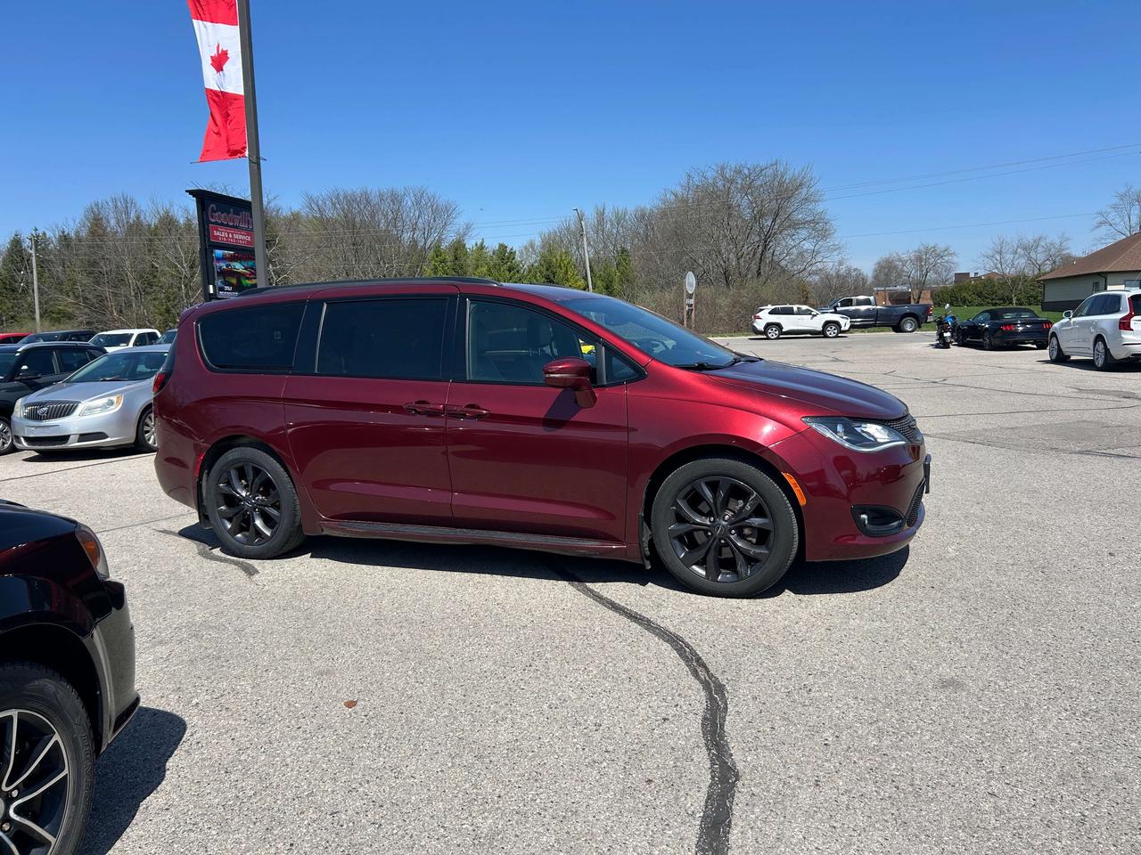 2020 Chrysler Pacifica LTD, 8 PASS, REMOTE START, HEATED/ COOLED LEATHER! Photo