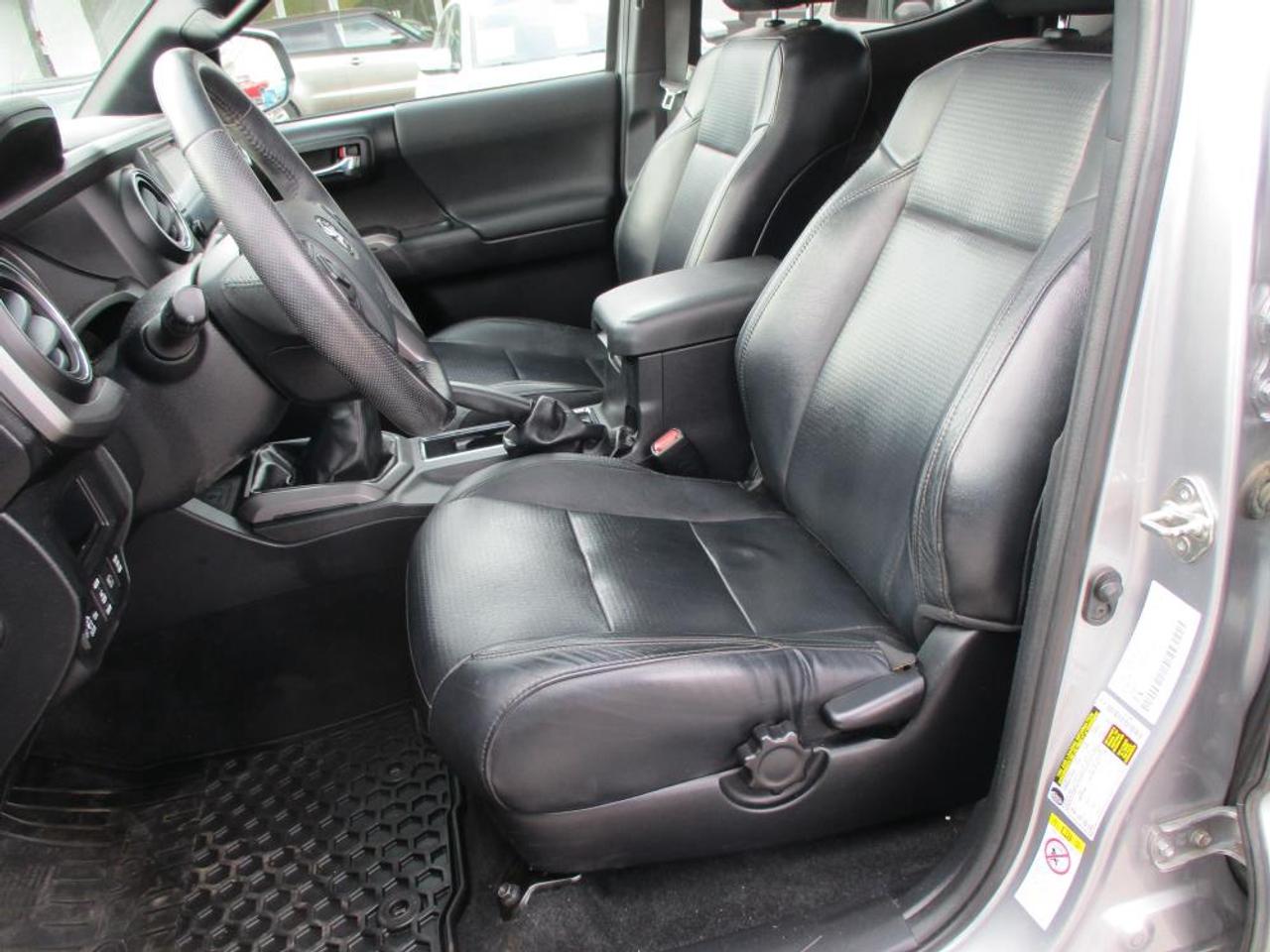 2018 Toyota Tacoma TRD SPORT 4X4 Photo