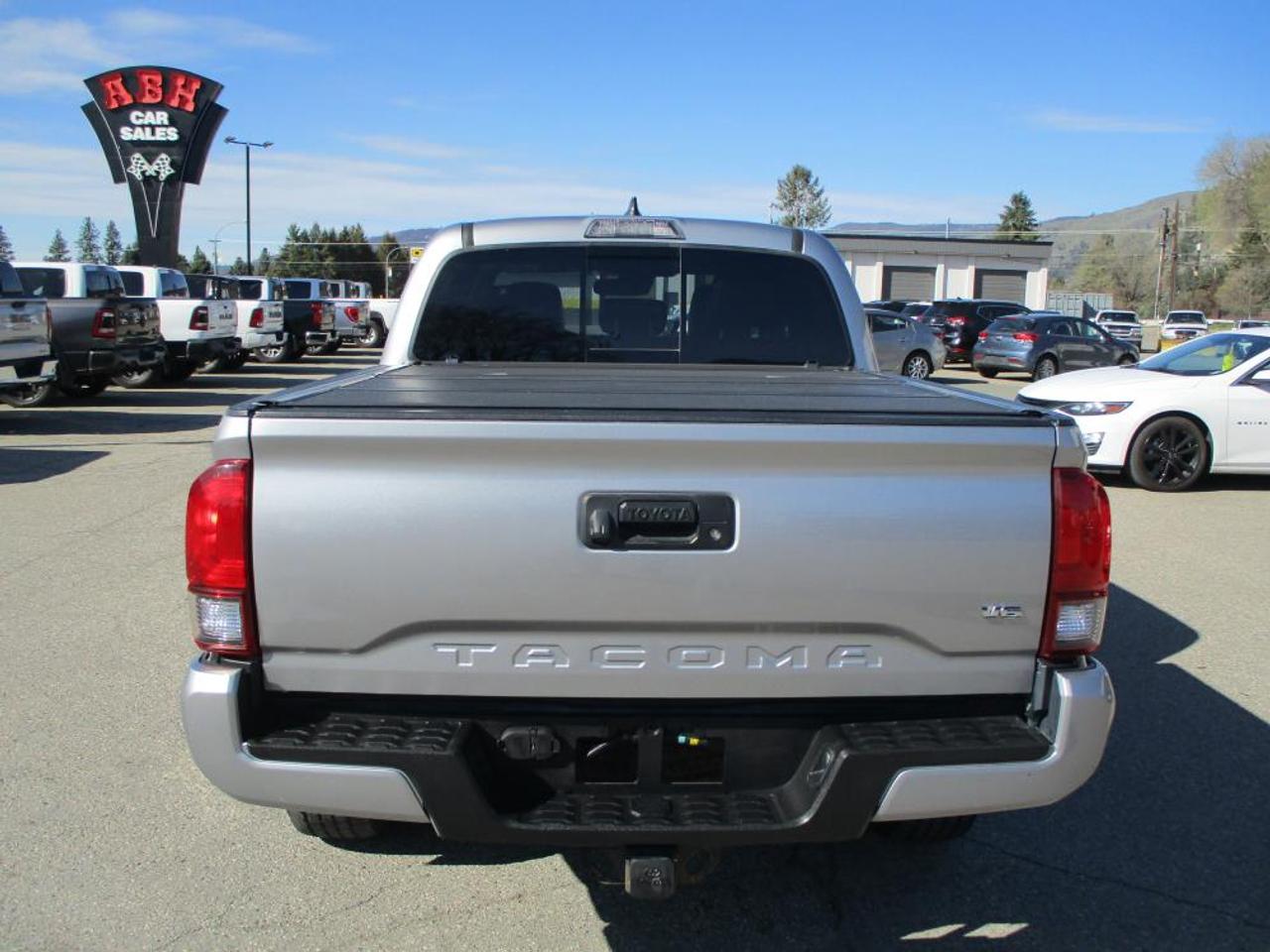 2018 Toyota Tacoma TRD SPORT 4X4 - Photo #7