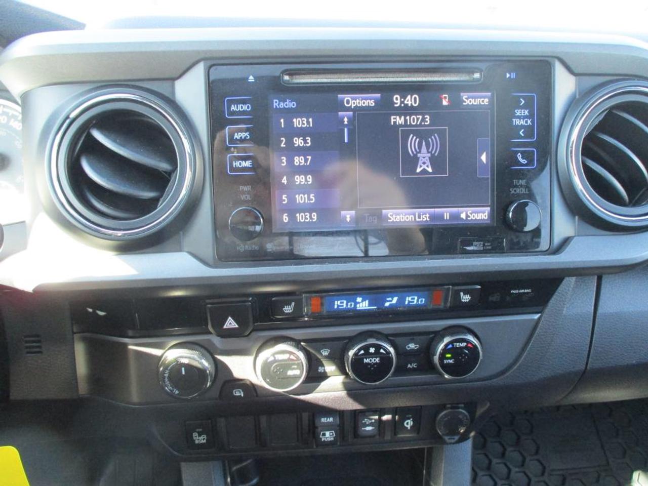 2018 Toyota Tacoma TRD SPORT 4X4 Photo