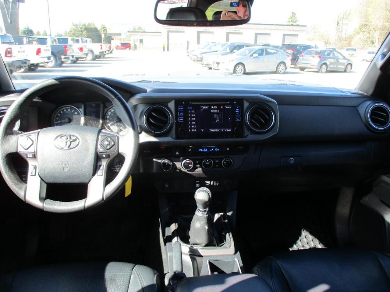 2018 Toyota Tacoma TRD SPORT 4X4 - Photo #20