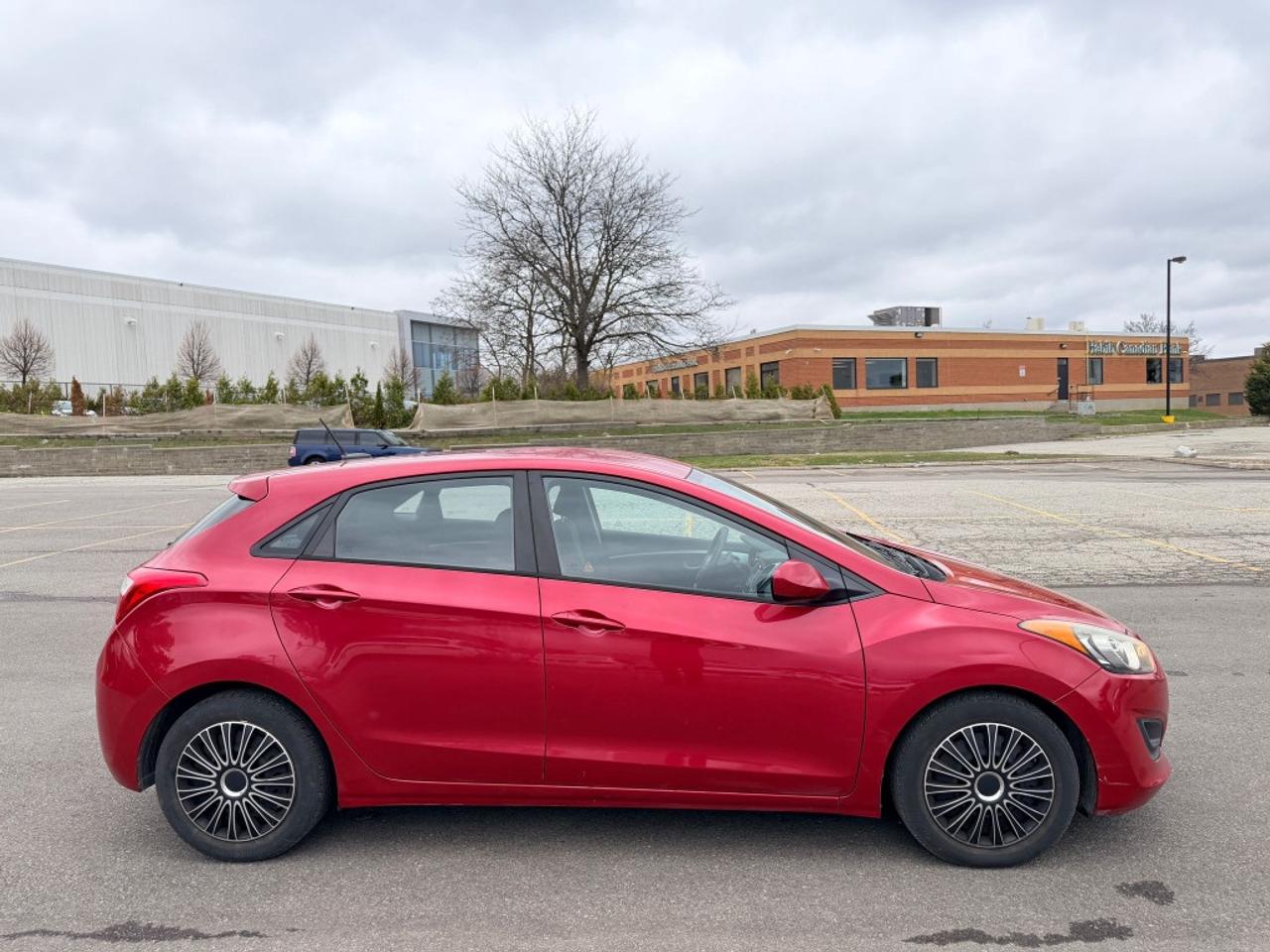 2014 Hyundai Elantra GT 5dr Hatchback Automatic GL Photo