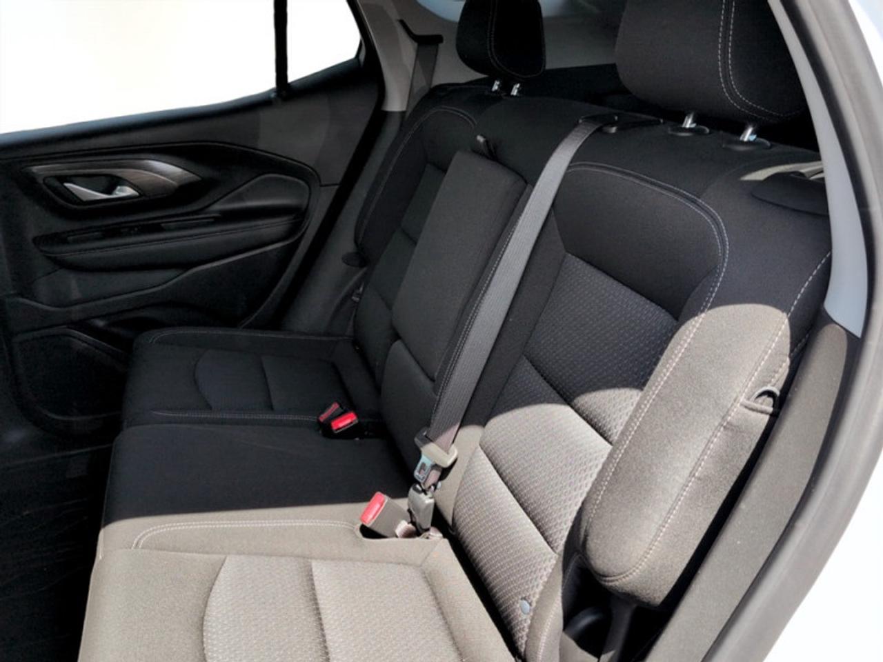 2022 GMC Terrain SLE  **CLEAN CARFAX** Photo