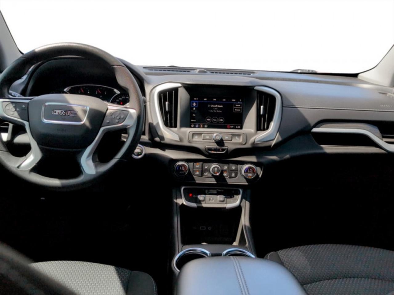 2022 GMC Terrain SLE  **CLEAN CARFAX** Photo