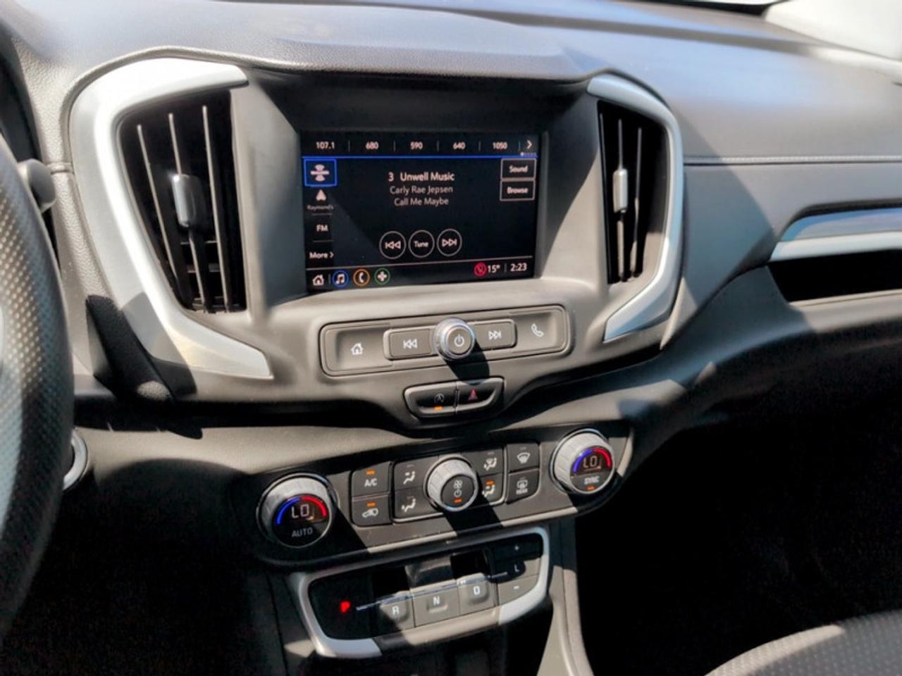 2022 GMC Terrain SLE  **CLEAN CARFAX** Photo