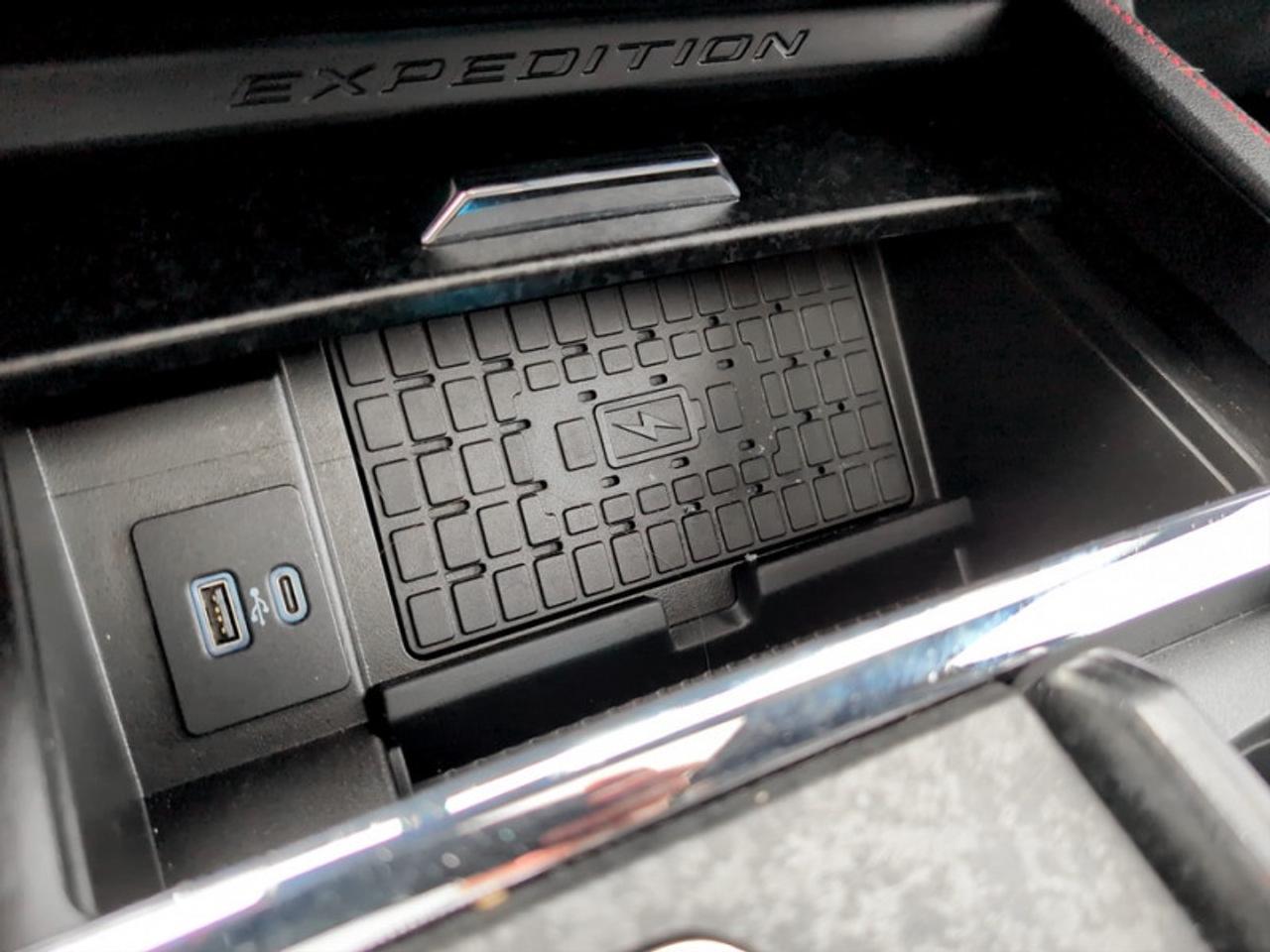 2022 Ford Expedition Limited Stealth Edition  *CLEAN CF* Photo