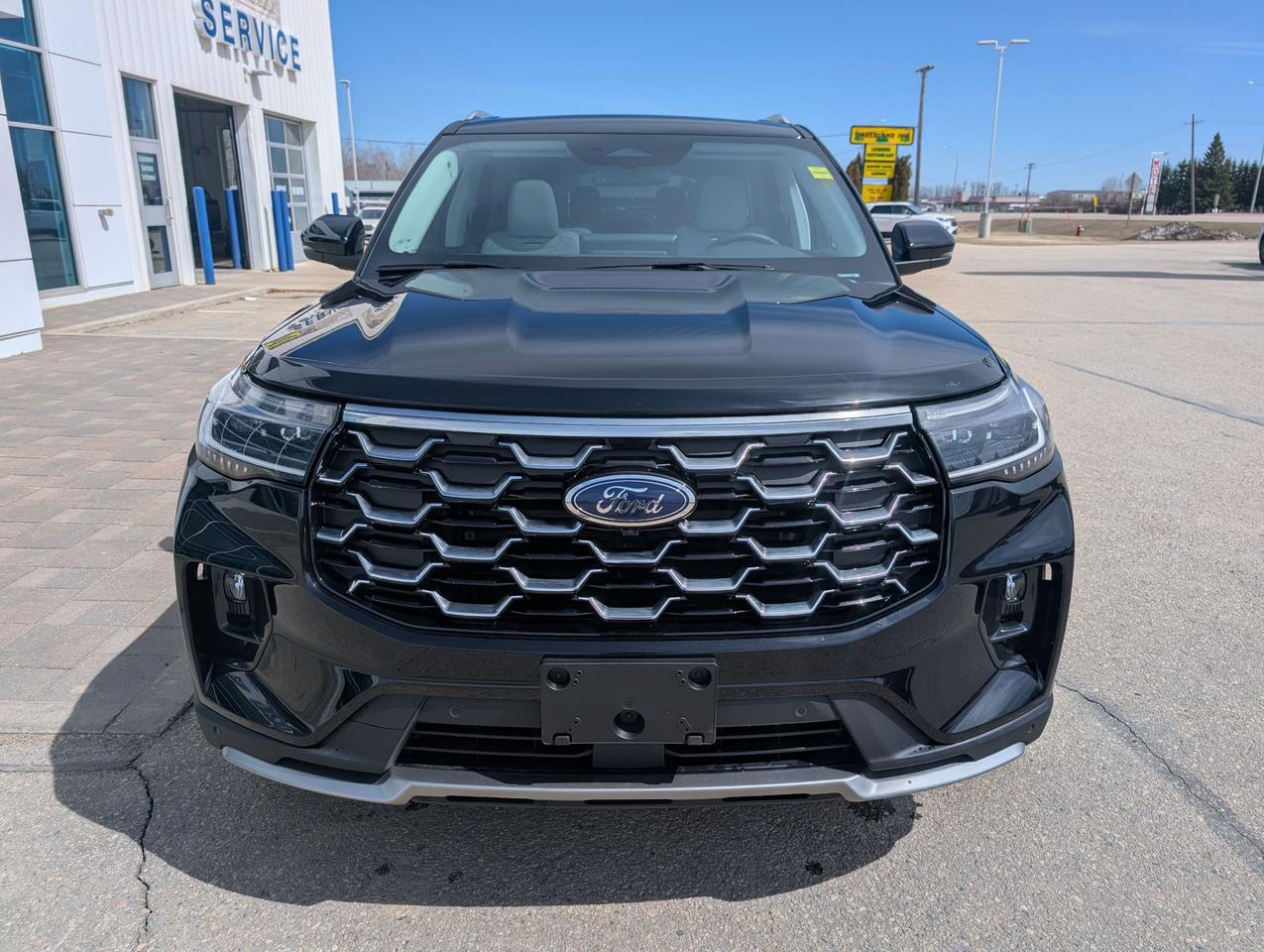 2026 Ford Explorer Platinum Photo2