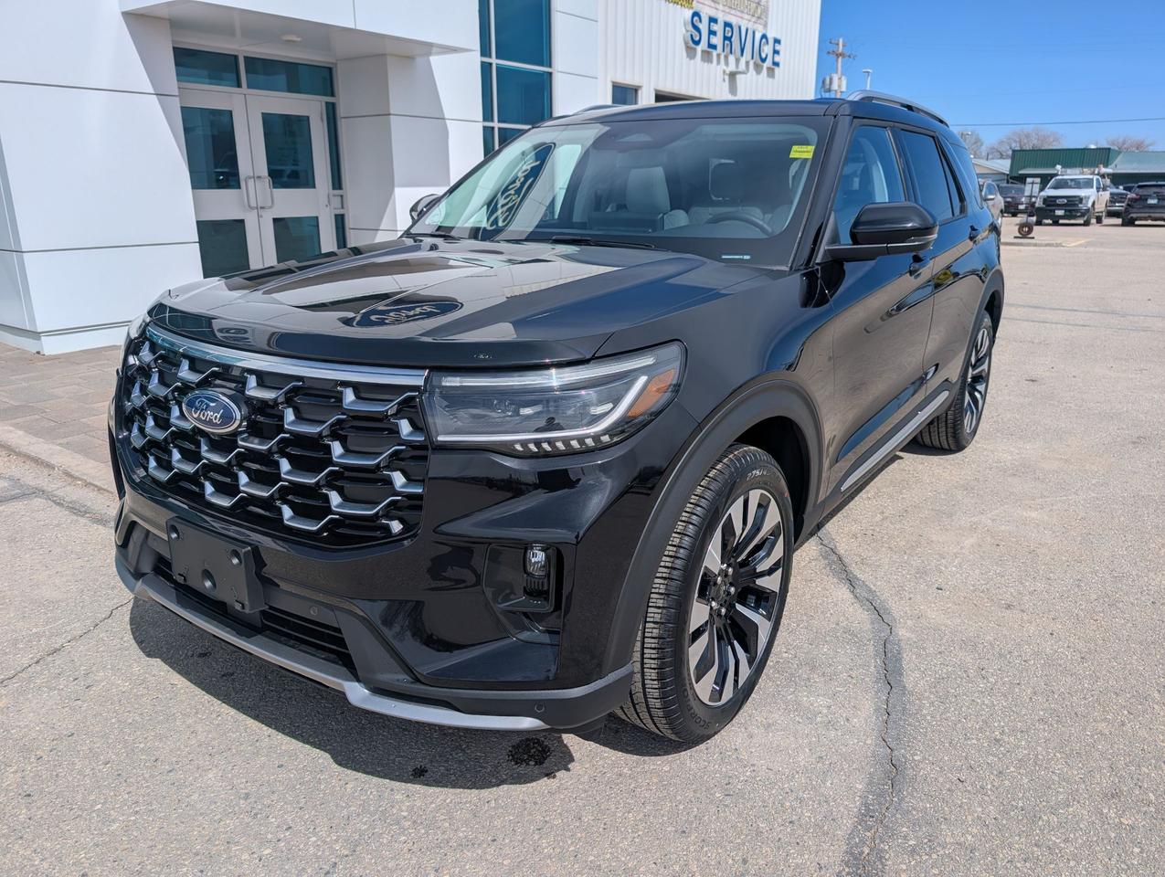 2026 Ford Explorer Platinum Photo1
