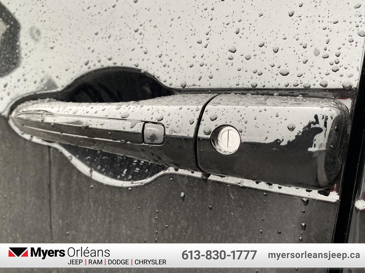 2026 Chrysler Pacifica Select AWD  - Sunroof - $180.63 /Wk Photo