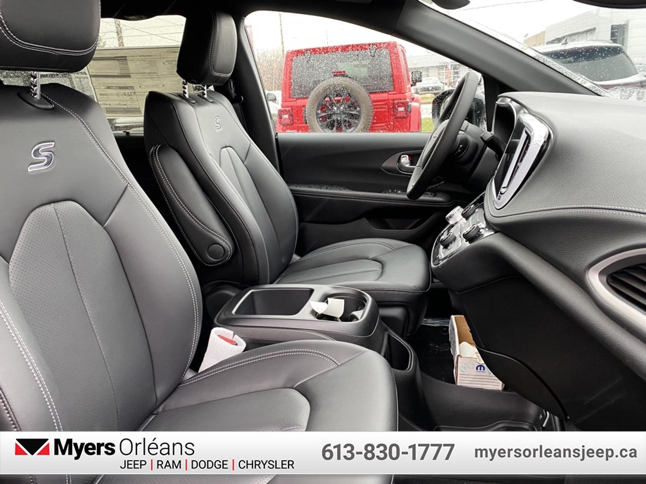 2026 Chrysler Pacifica Select AWD  - Sunroof - $180.63 /Wk Photo