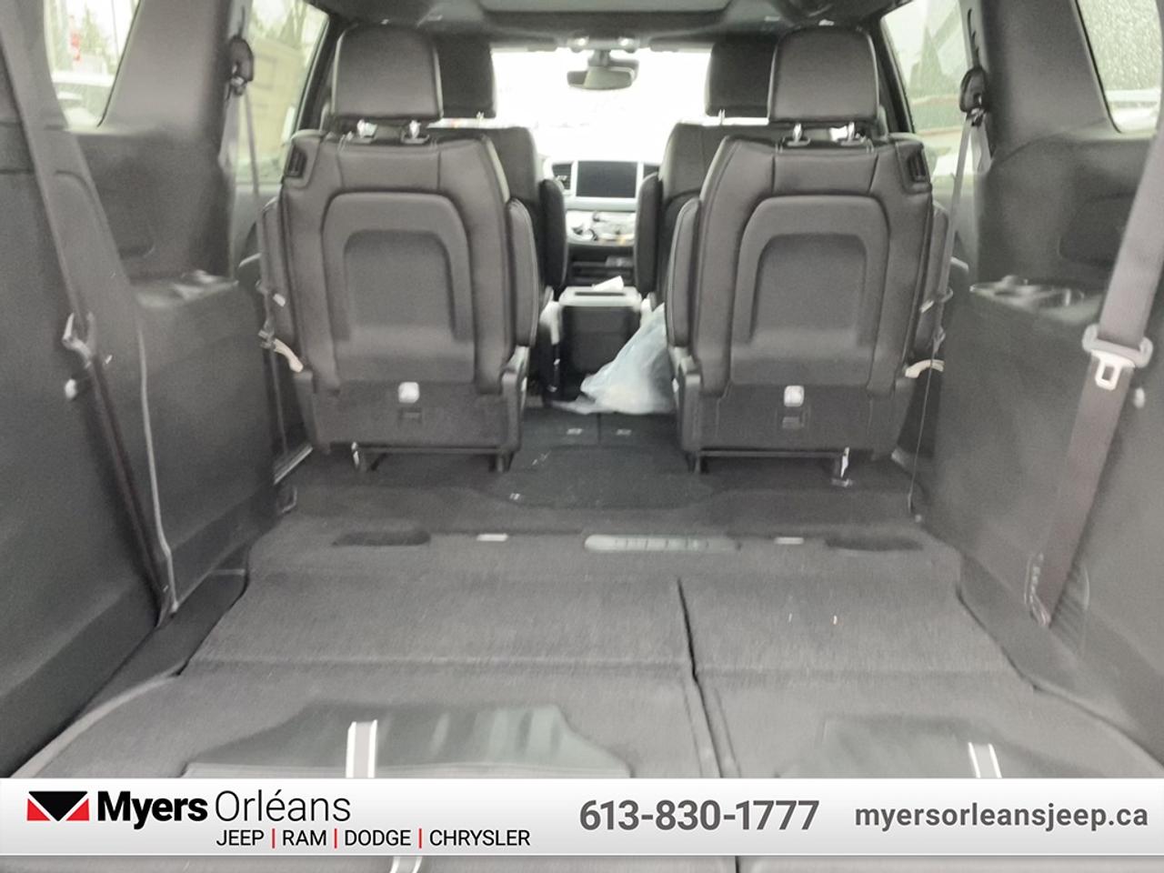 2026 Chrysler Pacifica Select AWD  - Sunroof - $180.63 /Wk Photo