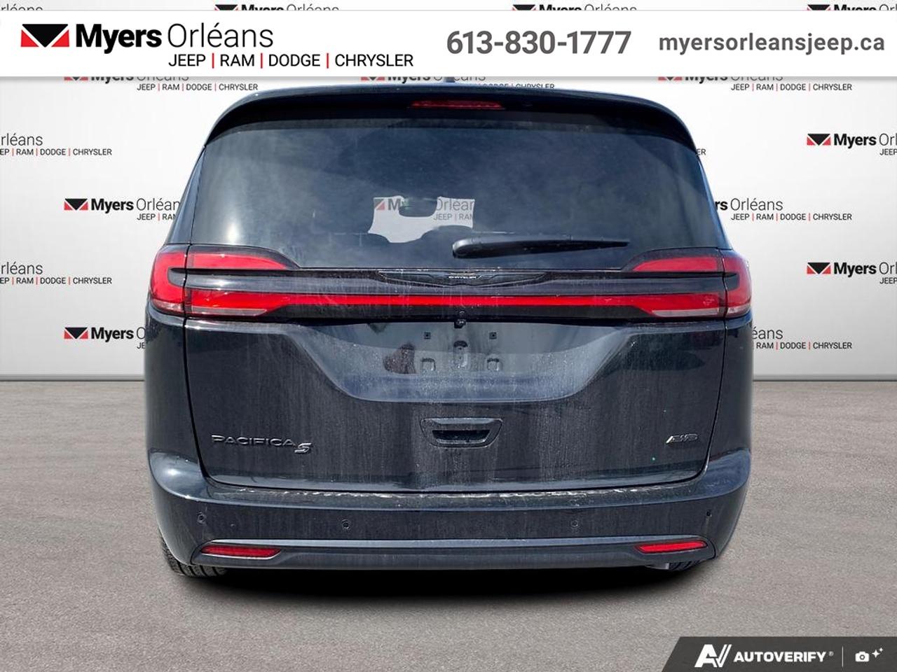 2026 Chrysler Pacifica Select AWD   - Sunroof Photo3
