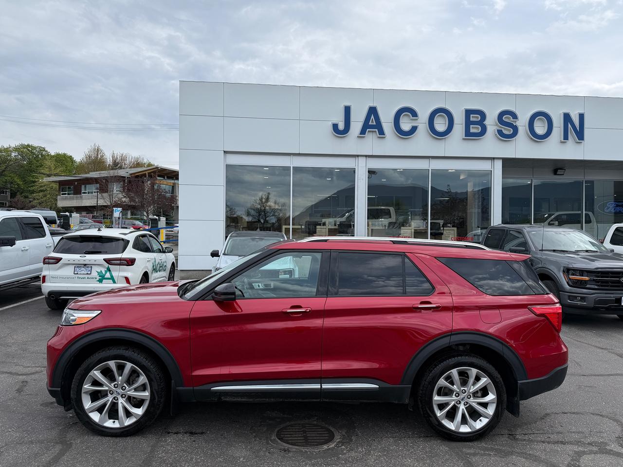 2023 Ford Explorer Platinum Photo1