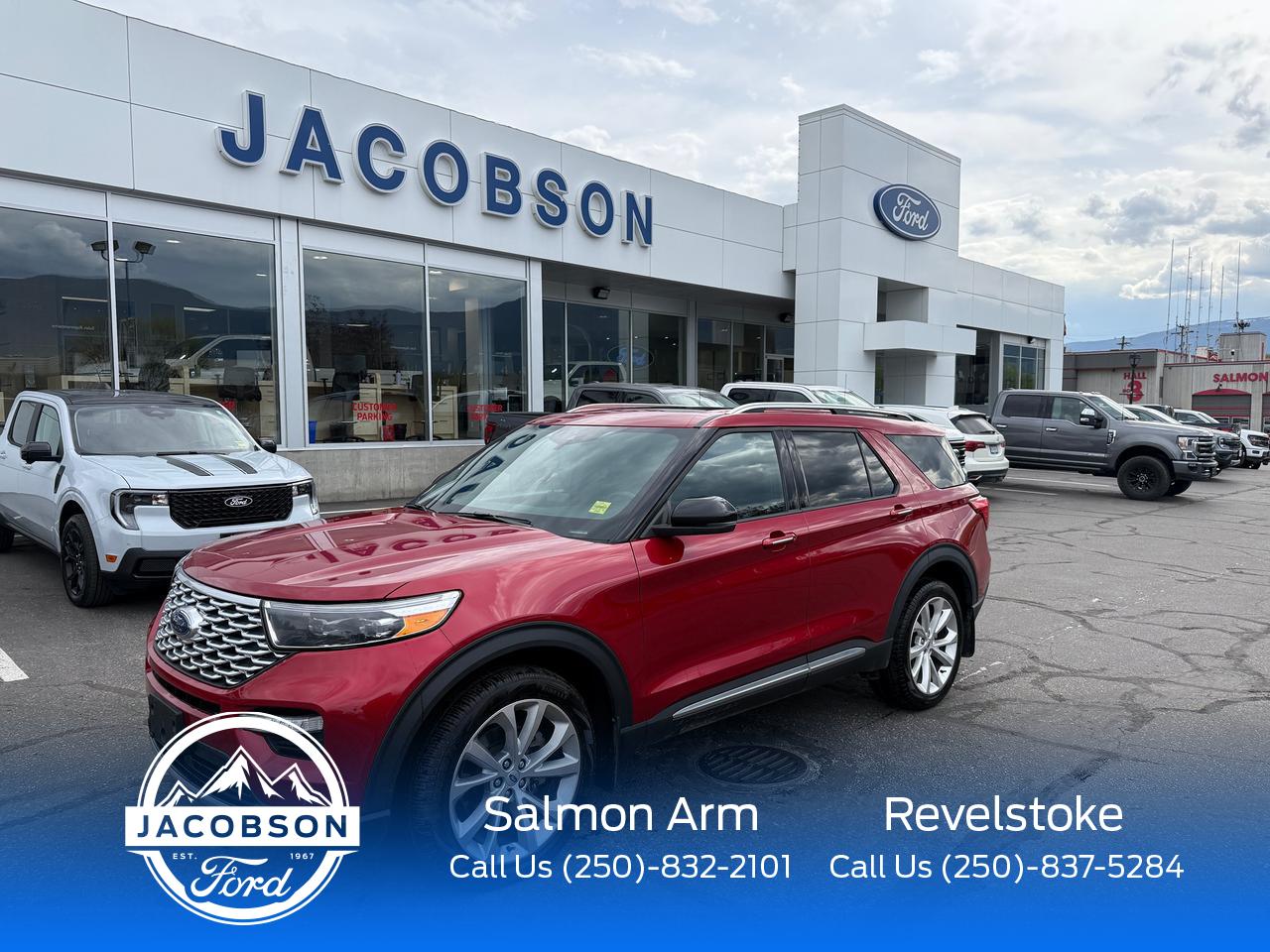 2023 Ford Explorer Platinum Photo0
