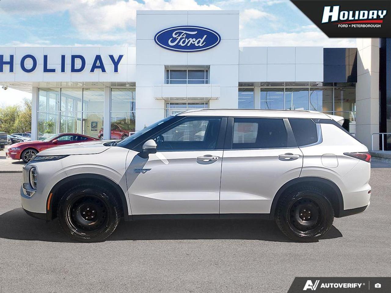 2023 Mitsubishi Outlander Phev SEL Photo