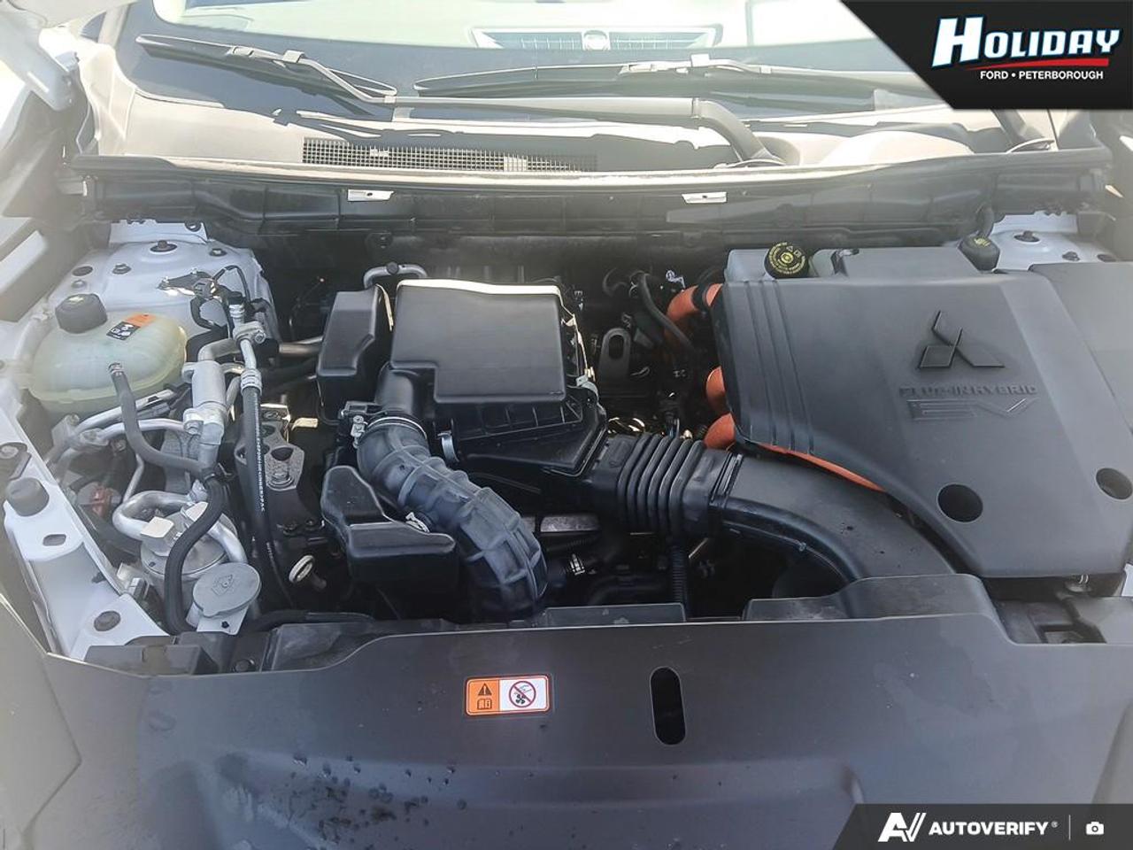 2023 Mitsubishi Outlander Phev SEL Photo