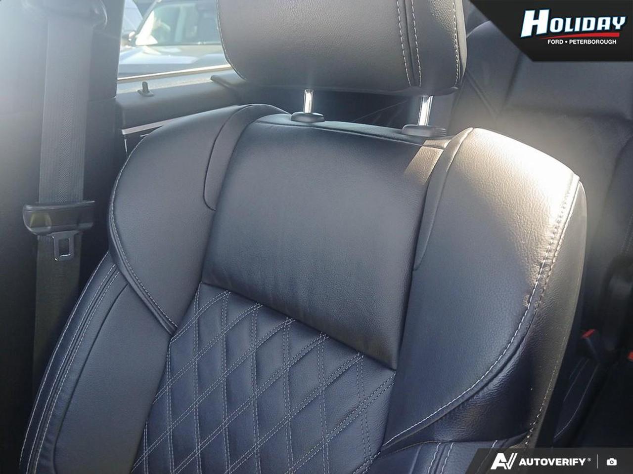 2023 Mitsubishi Outlander Phev SEL Photo
