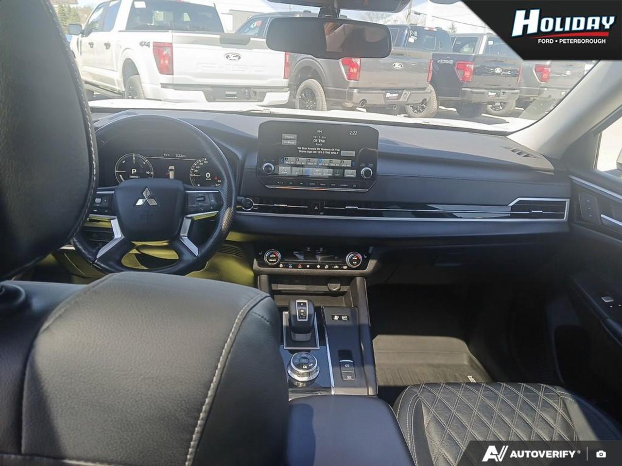 2023 Mitsubishi Outlander Phev SEL Photo
