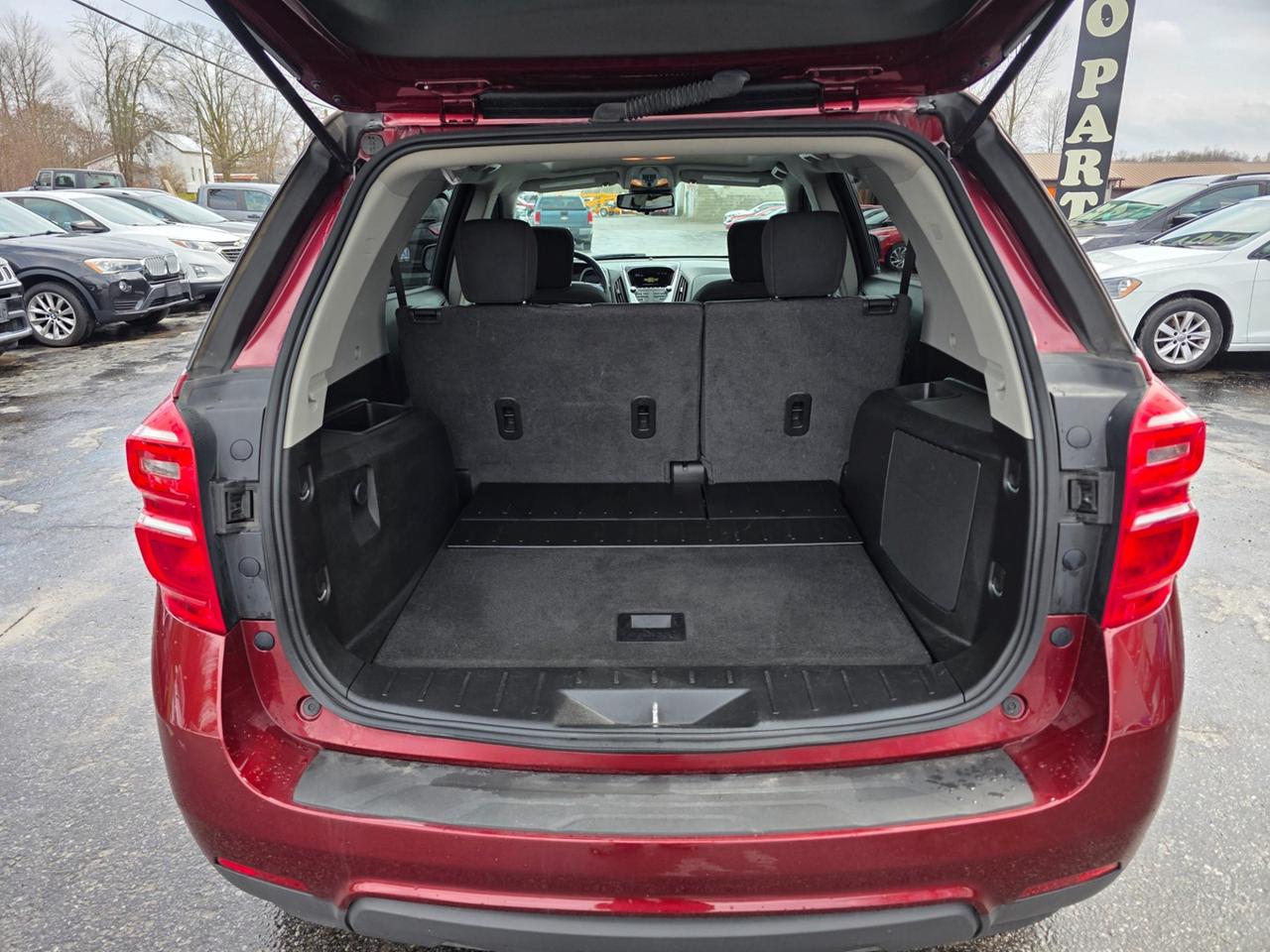 2017 Chevrolet Equinox LT Photo