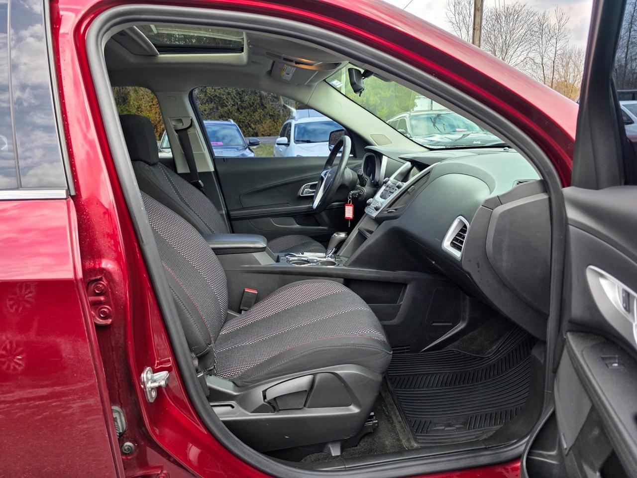 2017 Chevrolet Equinox LT Photo