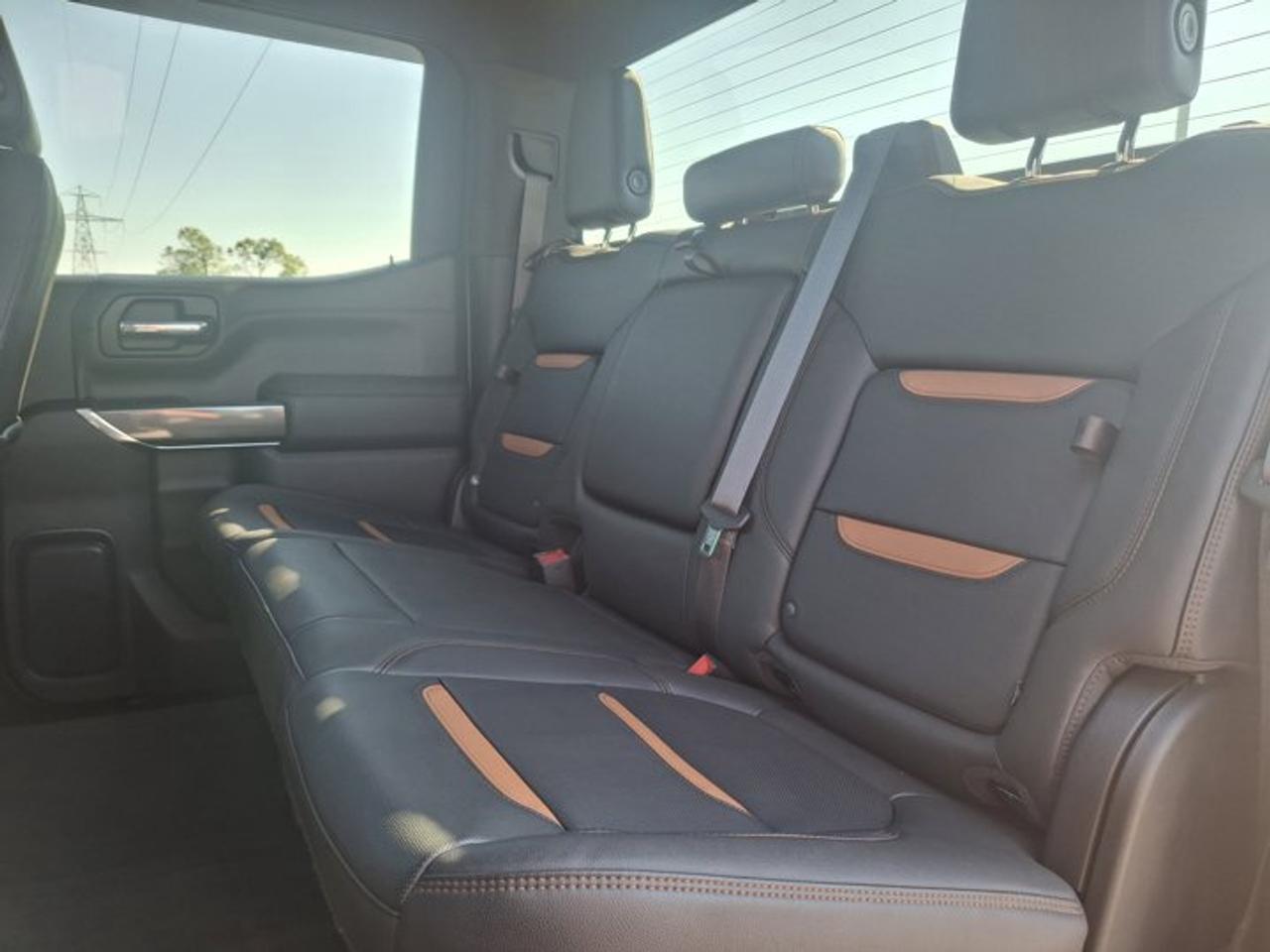2021 GMC Sierra 1500 AT4 Diesel | Leather | Cooled + Heated Seats | Trailer Brake Controller | Power Seat | and More ! Photo
