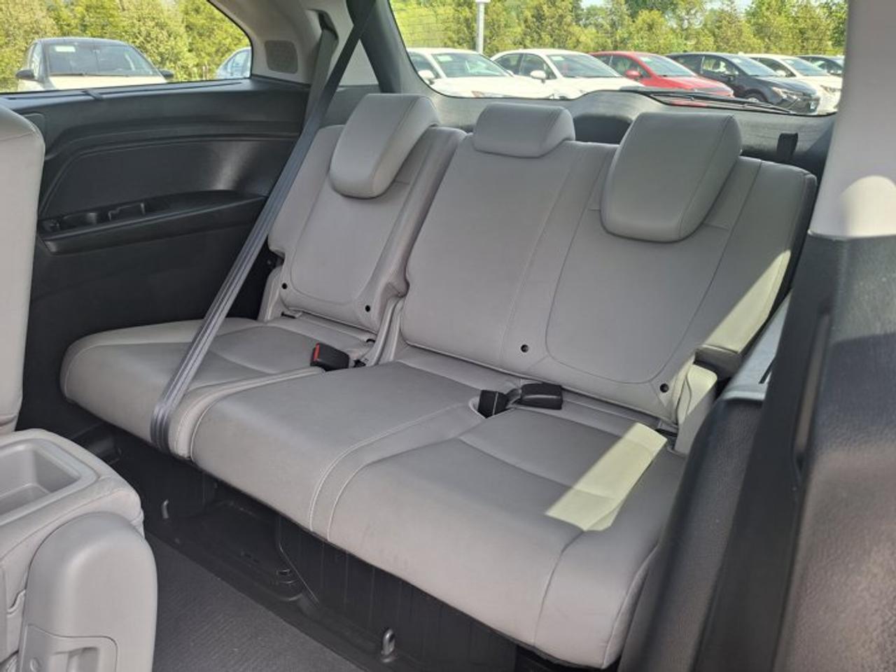 2020 Honda Odyssey Touring | DVD| Leather| Sunroof | Power Sliding Doors | Adaptive Cruise | Heated Seats | and More ! Photo