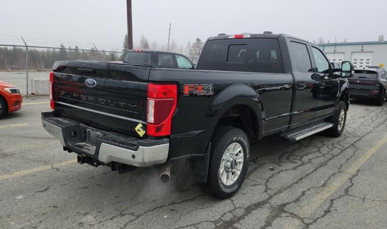 2022 Ford F-350 Super Duty SRW XLTCrew 4X4 | Power Seat | Remote Start | Spray-in Liner | CarPlay + Android | Rear Camera & More ! Photo