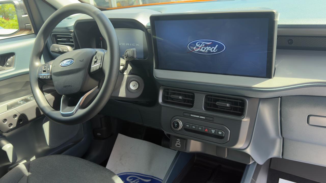 2026 Ford Maverick XL Photo