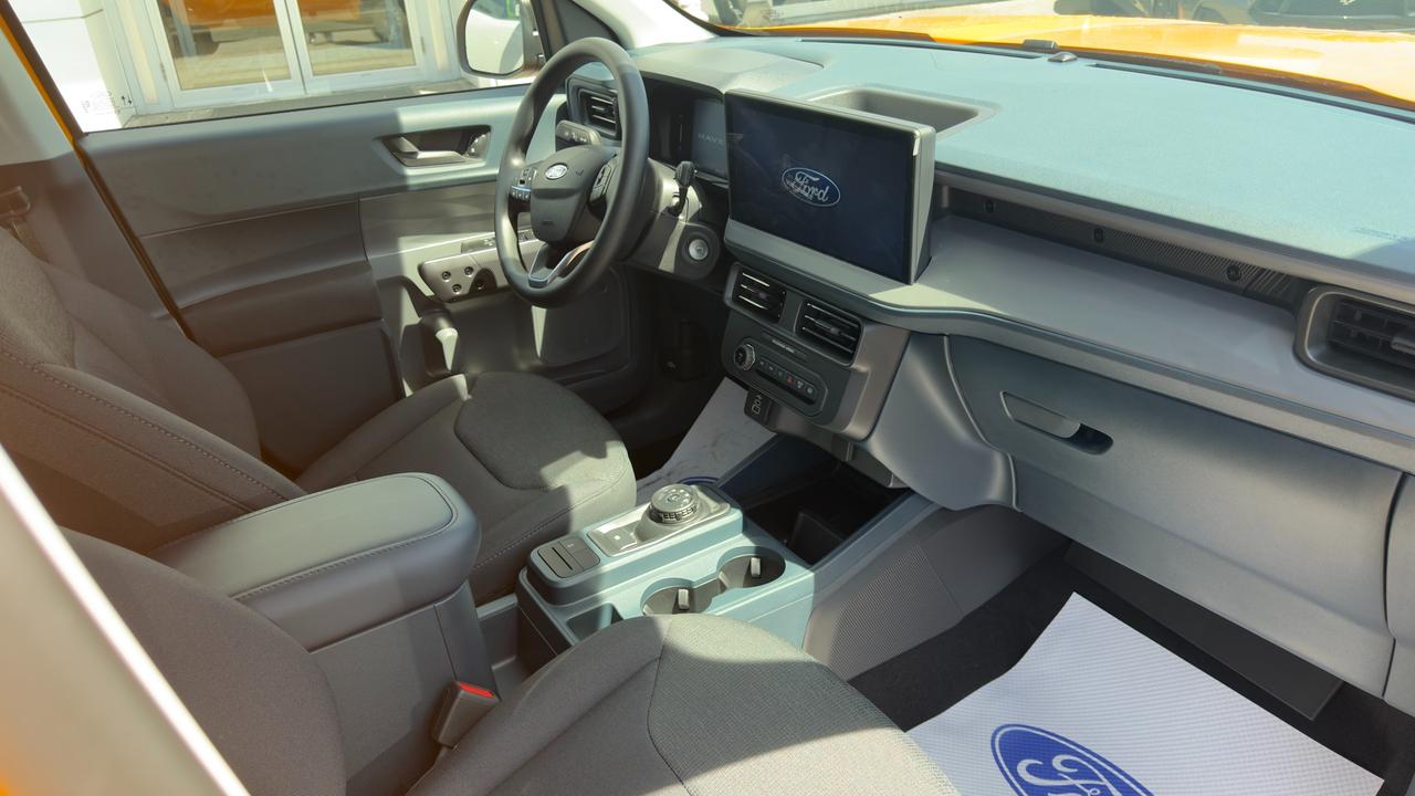 2026 Ford Maverick XL Photo
