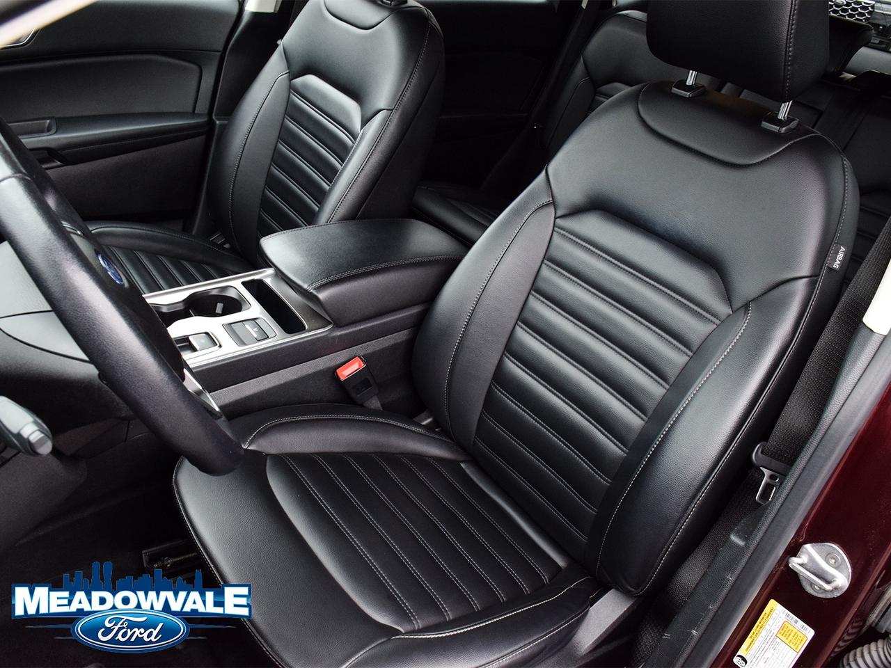 2023 Ford Edge SEL Photo