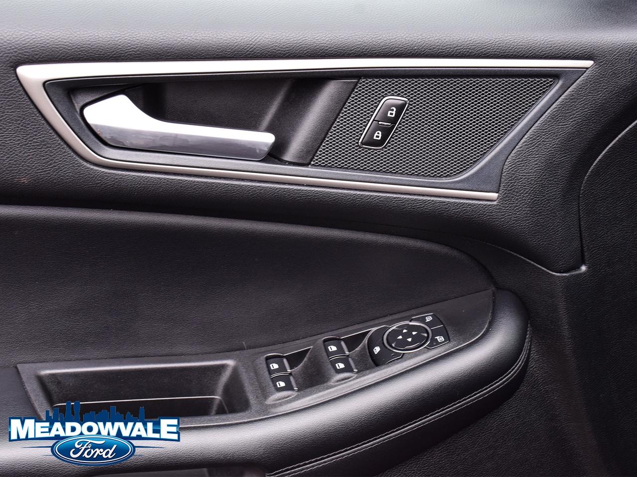 2023 Ford Edge SEL Photo
