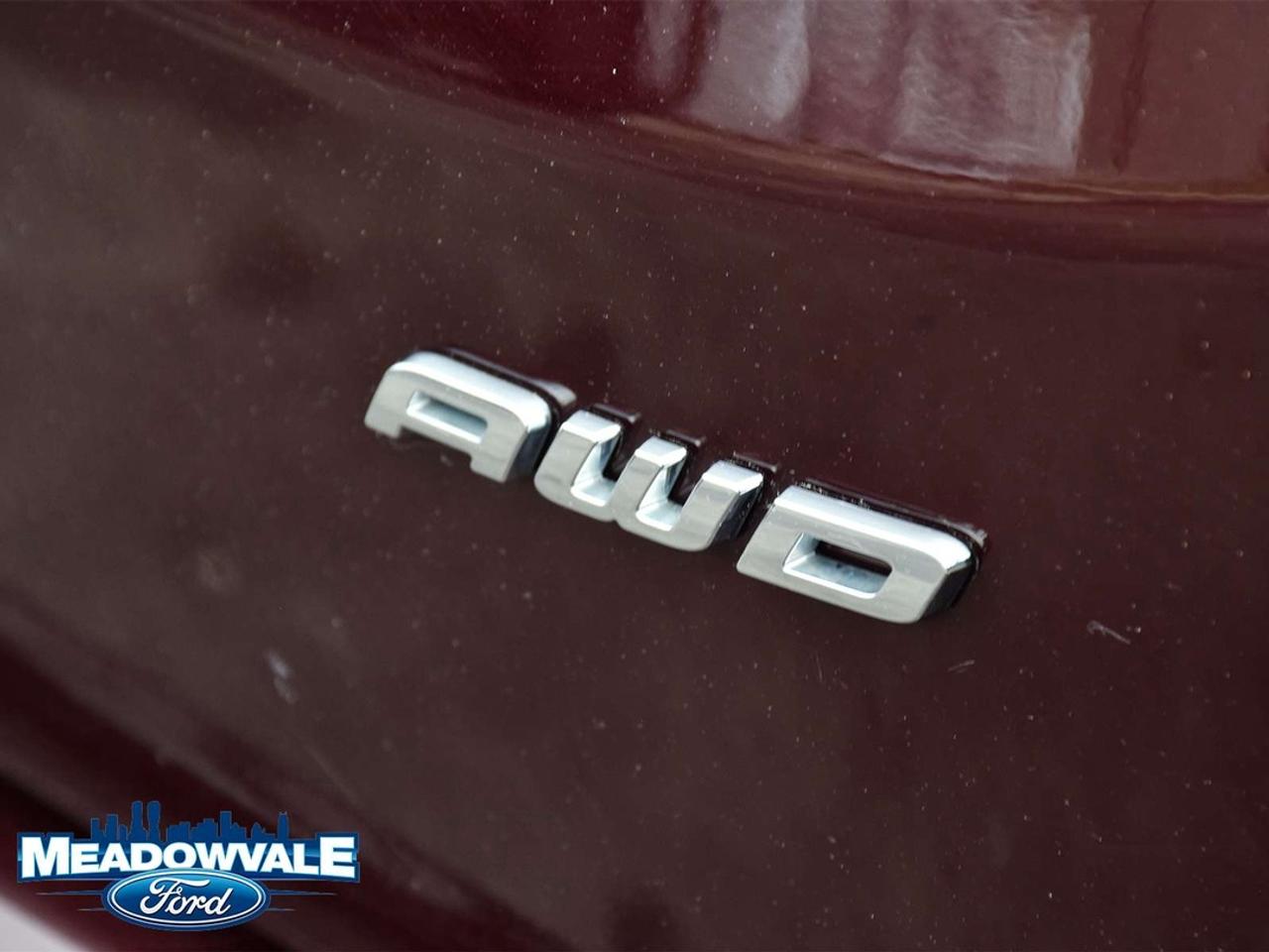 2023 Ford Edge SEL Photo