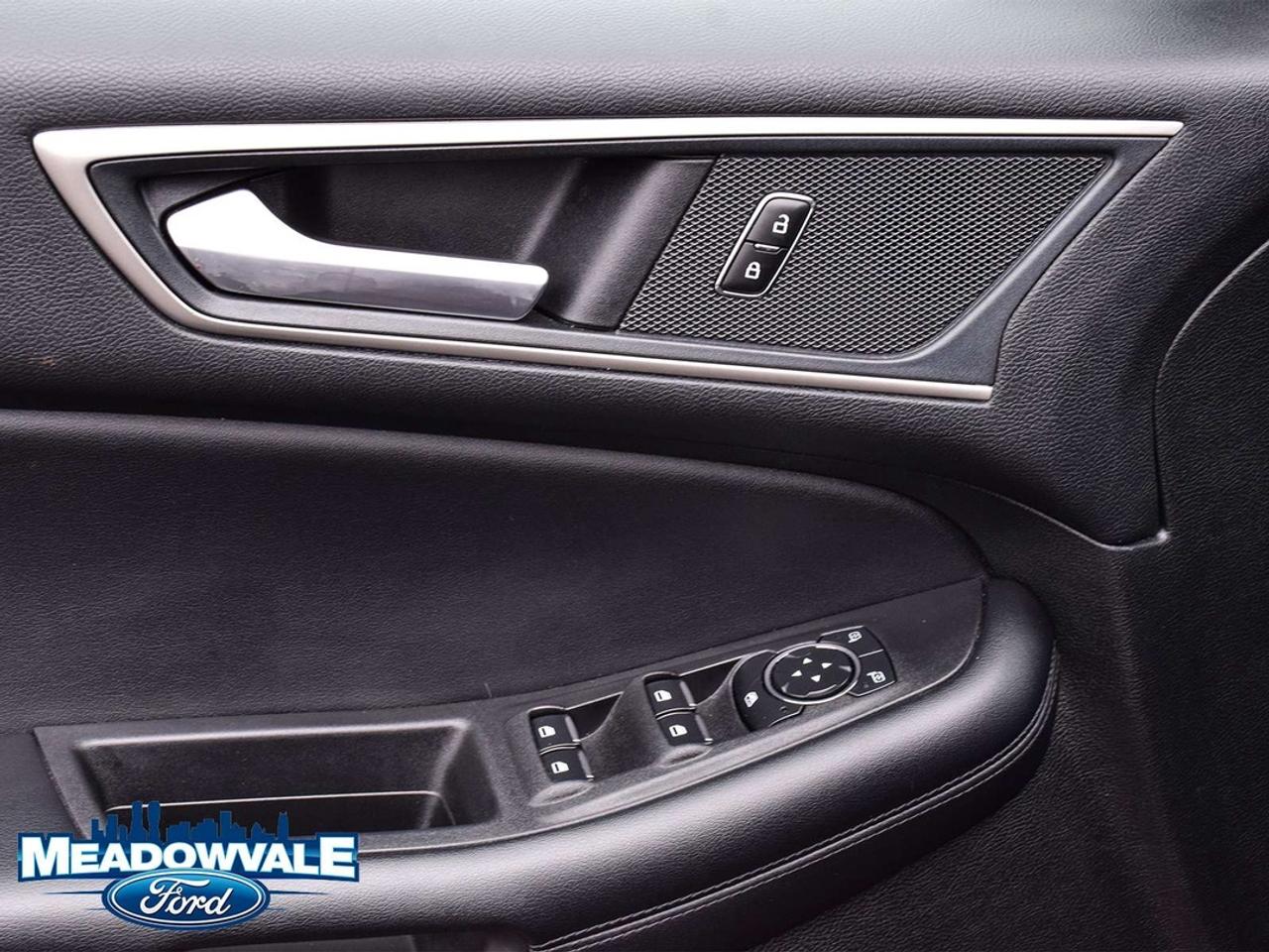 2023 Ford Edge SEL Photo