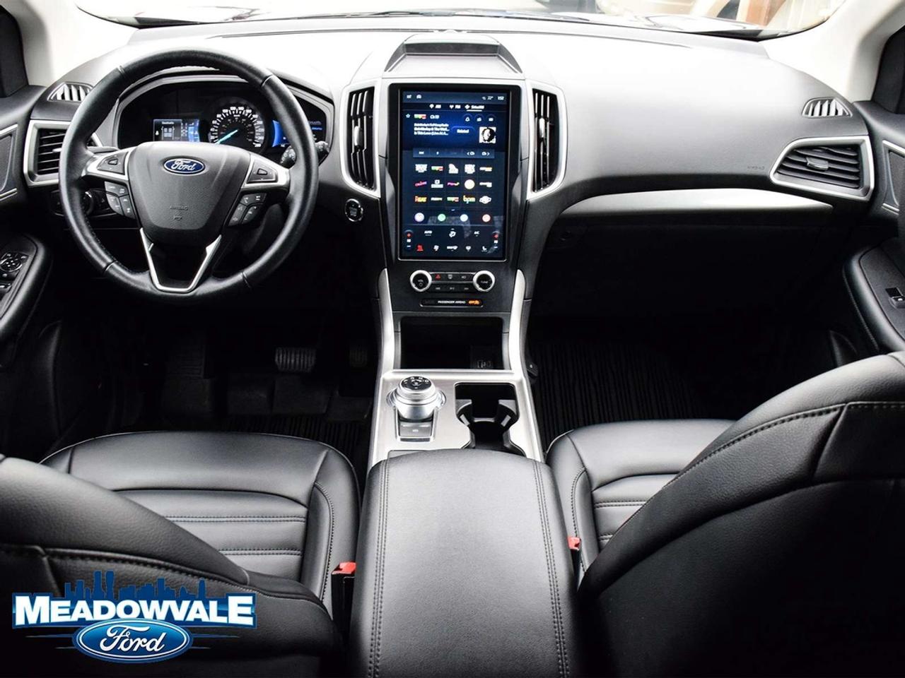 2023 Ford Edge SEL Photo