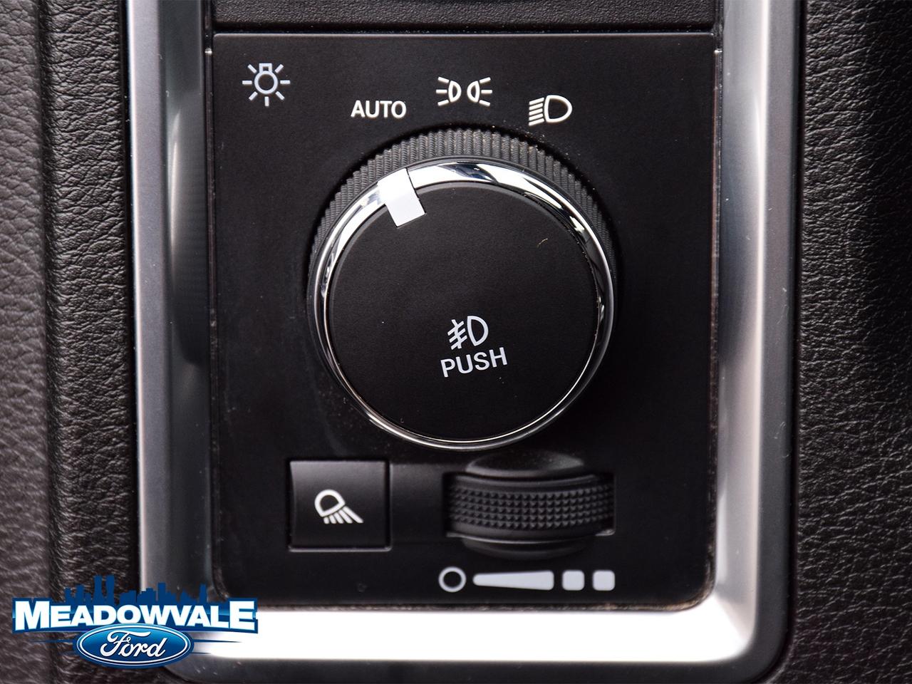 2022 RAM 1500 Classic WARLOCK Photo