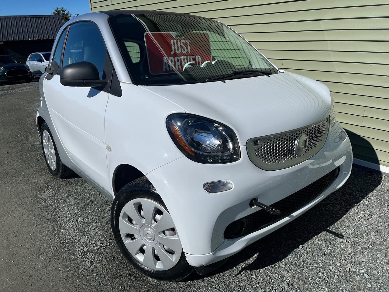 2016 Smart fortwo Pure - Photo #1
