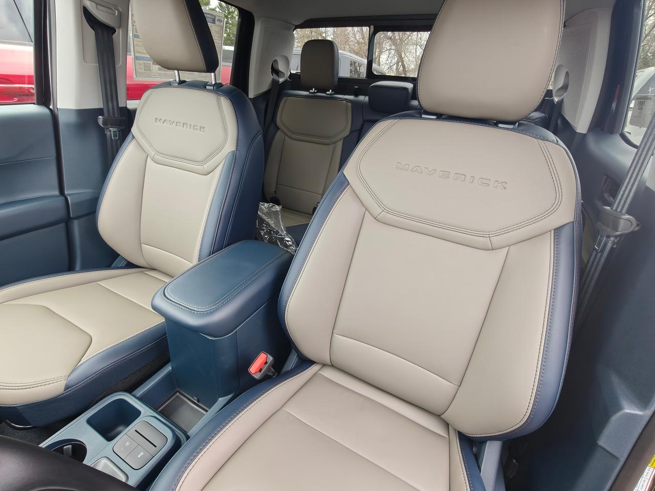 2026 Ford Maverick SUPERCREW LARIAT Photo4