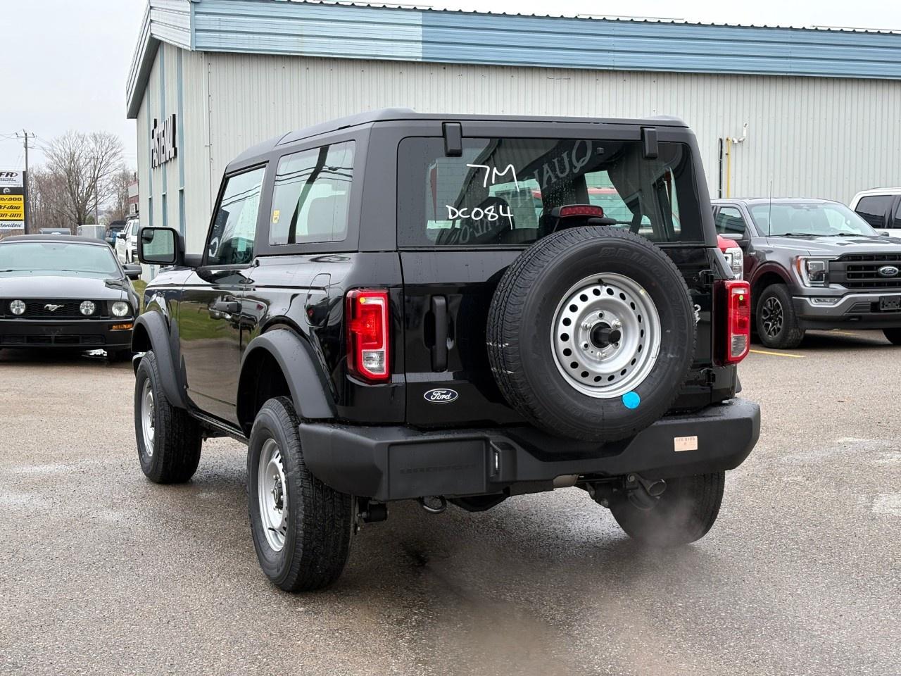 2026 Ford Bronco Base 2 Door 4x4 Photo