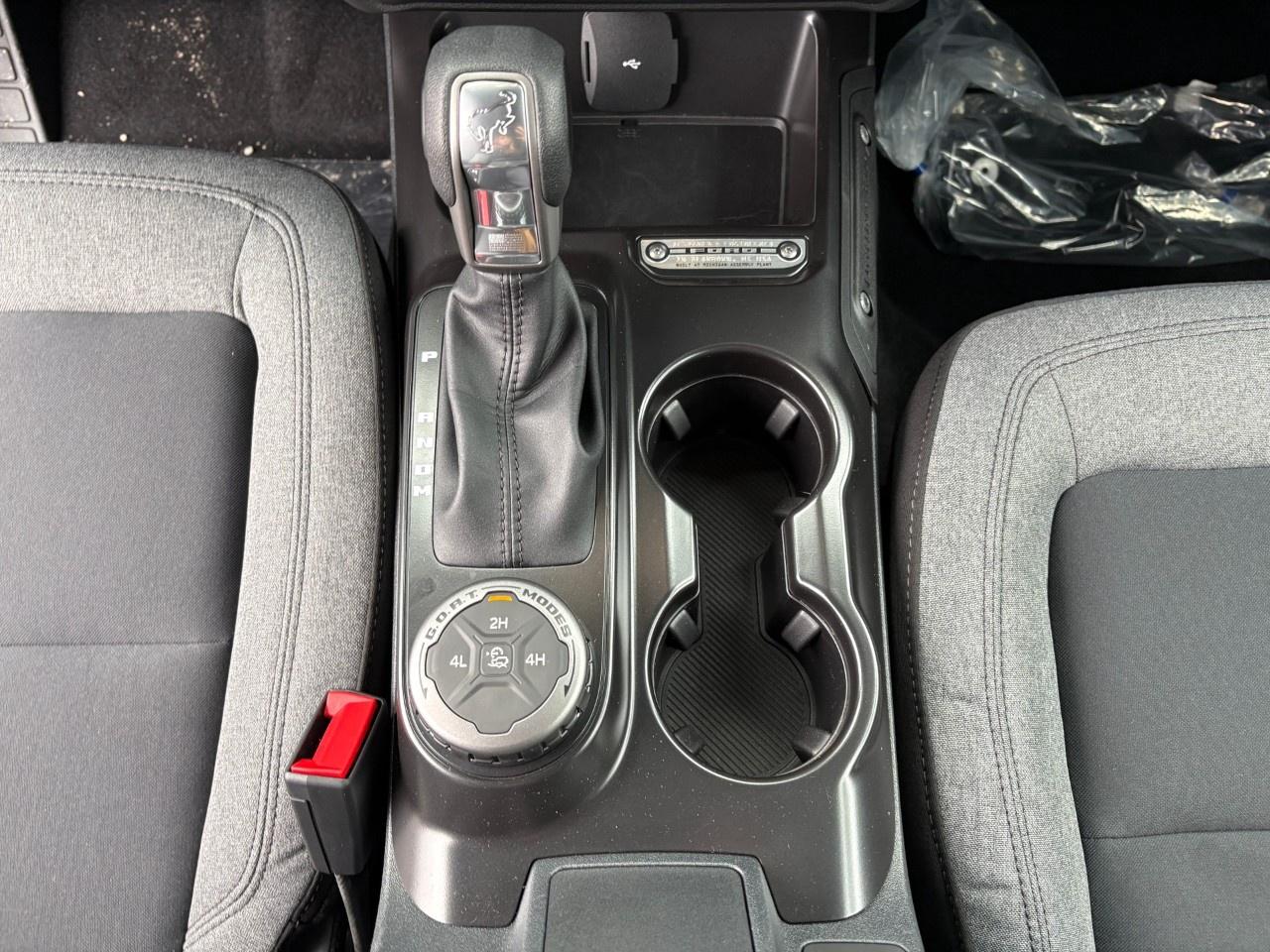 2026 Ford Bronco Base 2 Door 4x4 Photo