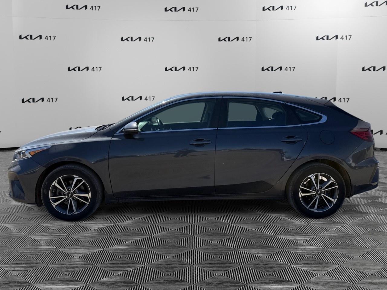 2023 Kia Forte5 EX IVT Photo