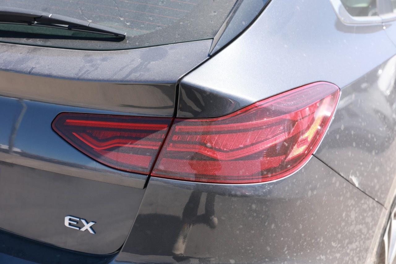 2023 Kia Forte5 EX IVT Photo