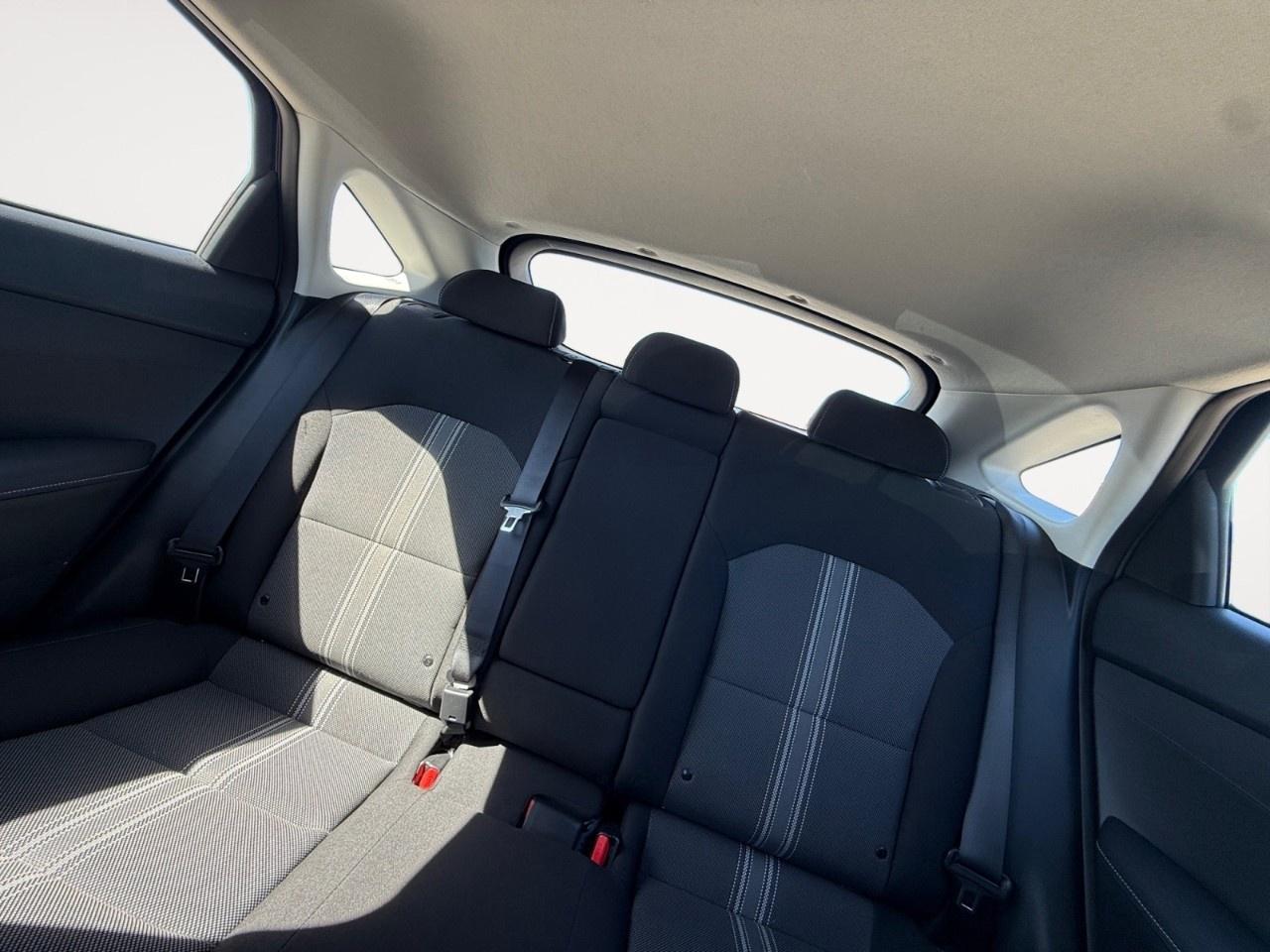 2023 Kia Forte5 EX IVT Photo