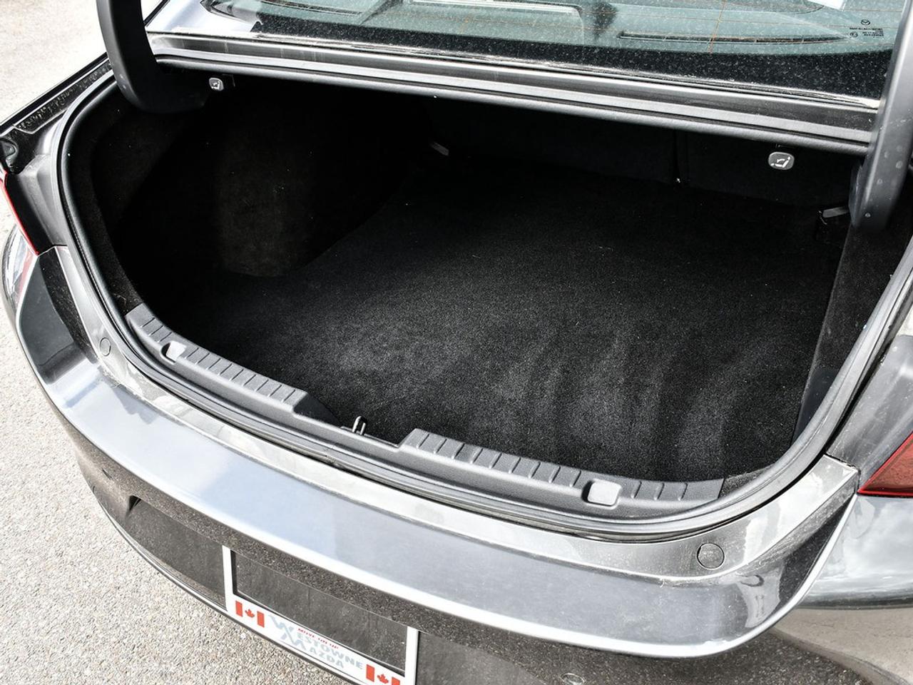 2022 Mazda MAZDA3 GT Auto FWD Photo