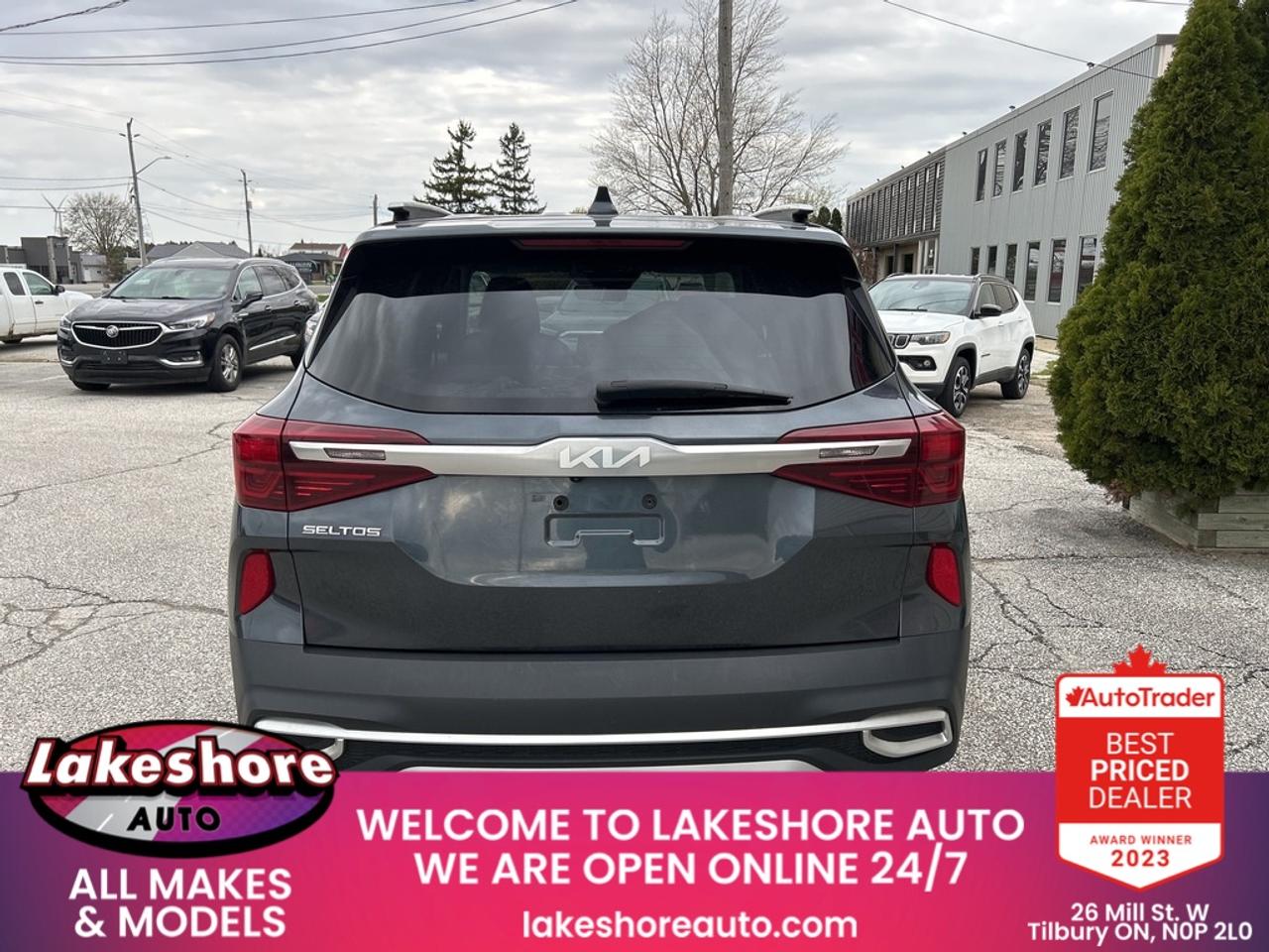 2022 Kia Seltos EX Photo2