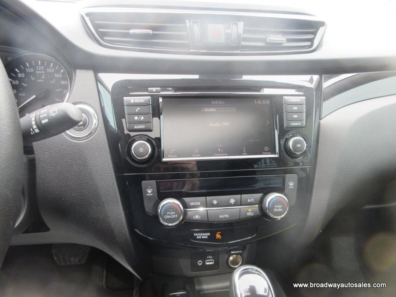 2023 Nissan Qashqai ALL-WHEEL DRIVE SV-VERSION 5 PASSENGER 2.0L - DOHC.. ECO & SPORT MODE.. HEATED SEATS & WHEEL.. BACK-UP CAMERA.. POWER SUNROOF.. Photo