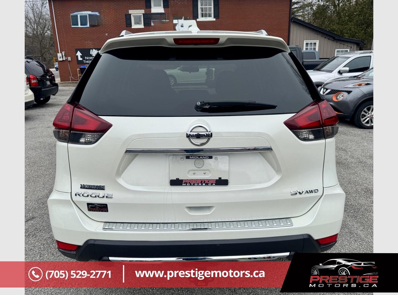 2018 Nissan Rogue SV Photo