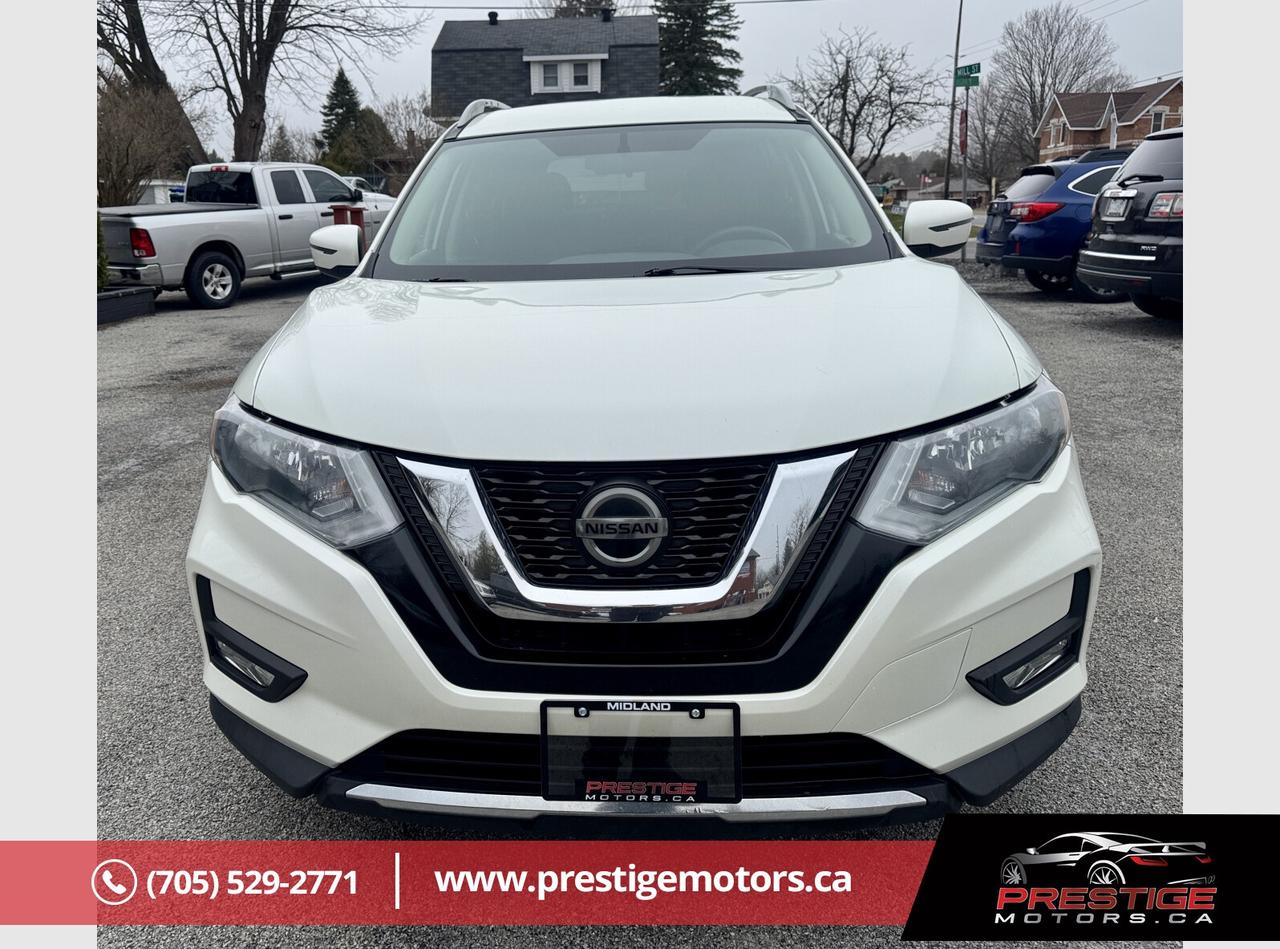 2018 Nissan Rogue SV Photo